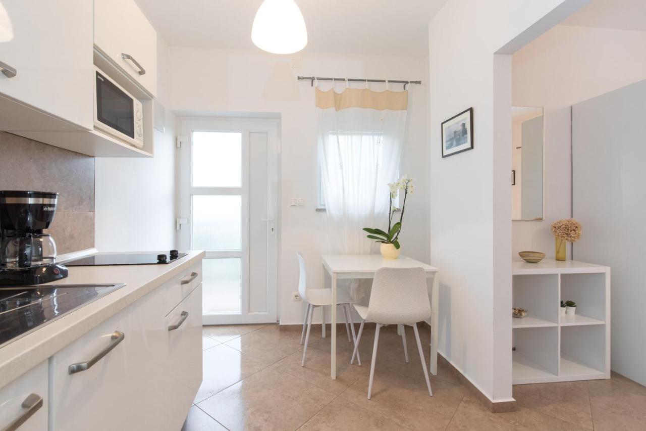 Laura Krk Apartment