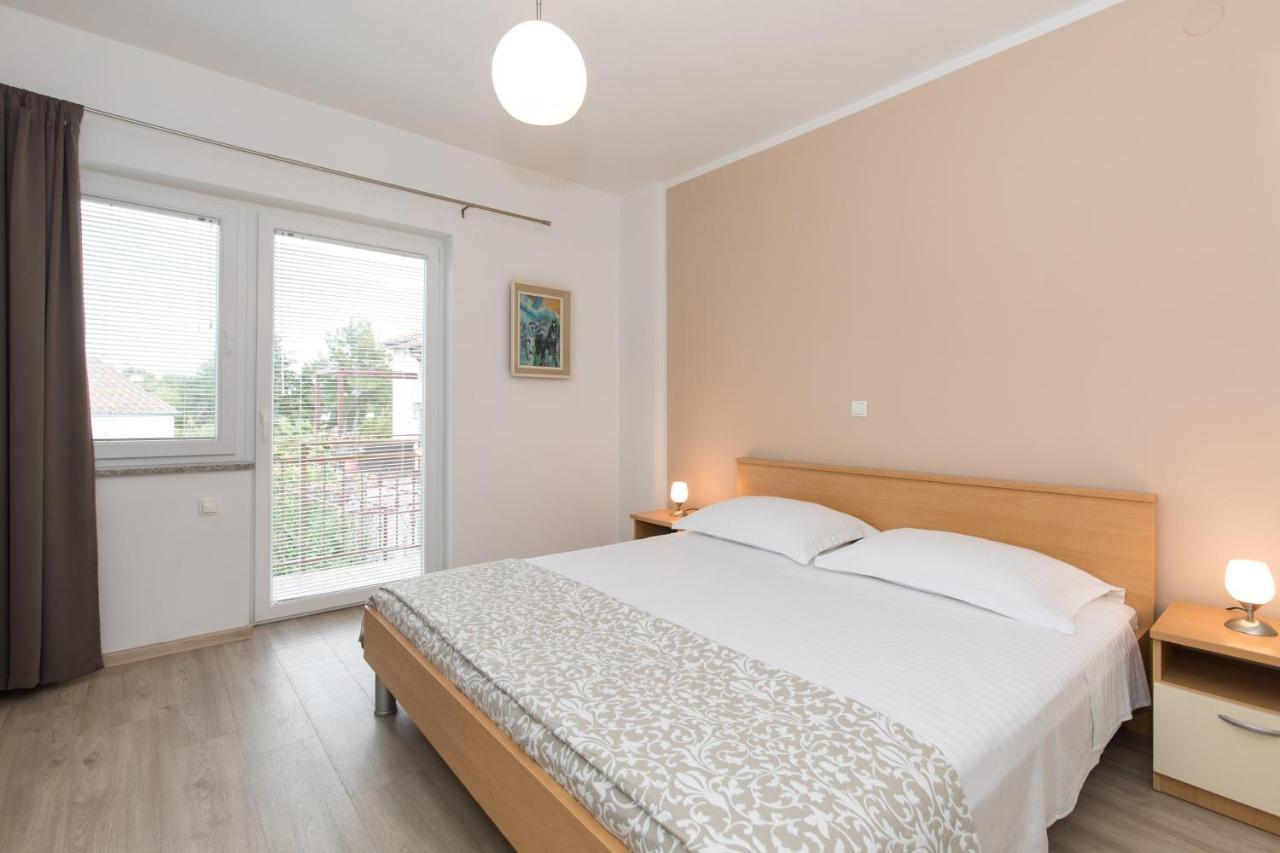Apartment Laura Krk *