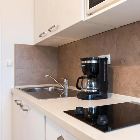 Apartmani Laura Krk Krk Town Exterior photo
